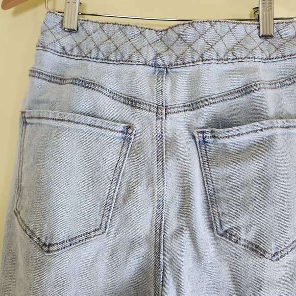 So Good for Life Junior Light Blue Straight Leg Jeans w/Waist Detail, Size 7/28W - Picture 8 of 14